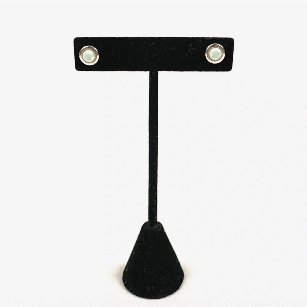 Opal studded earrings - Picture 4 of 5